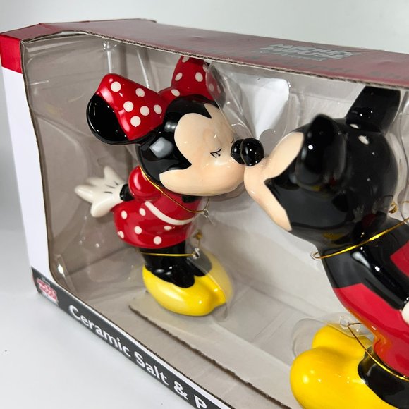 Disney Kissing Mickey Minnie Mouse Ceramic Salt Pepper Shakers Set of 2 - Picture 7 of 14